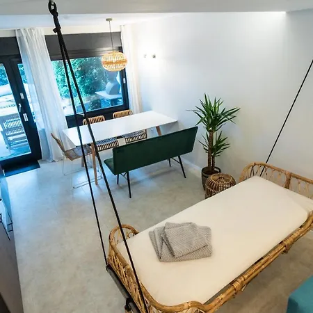 Kabali And Kasamui Apartment