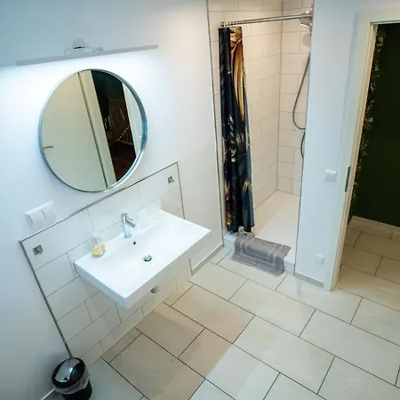 Kabali And Kasamui Apartment